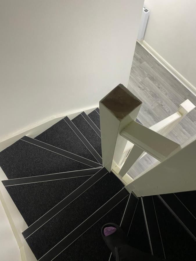 The Wells Apartment 2 Birmingham Bagian luar foto