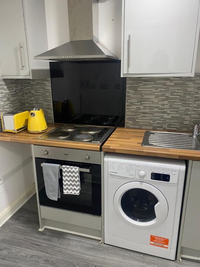 The Wells Apartment 2 Birmingham Bagian luar foto