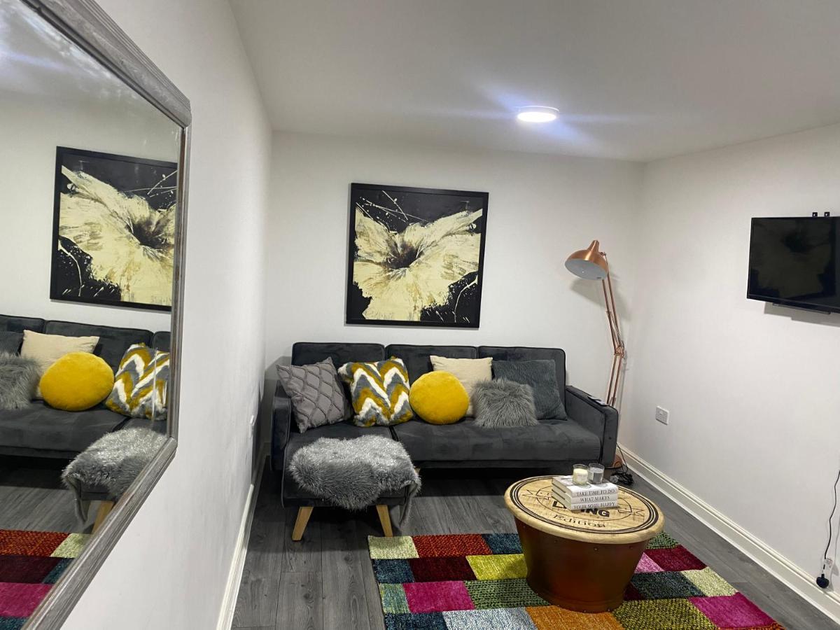 The Wells Apartment 2 Birmingham Bagian luar foto