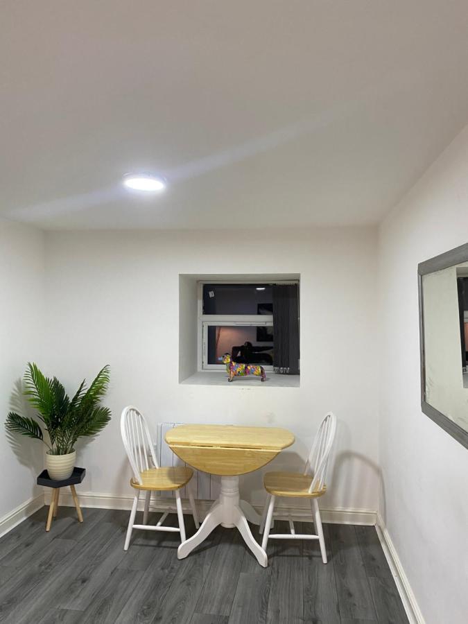 The Wells Apartment 2 Birmingham Bagian luar foto